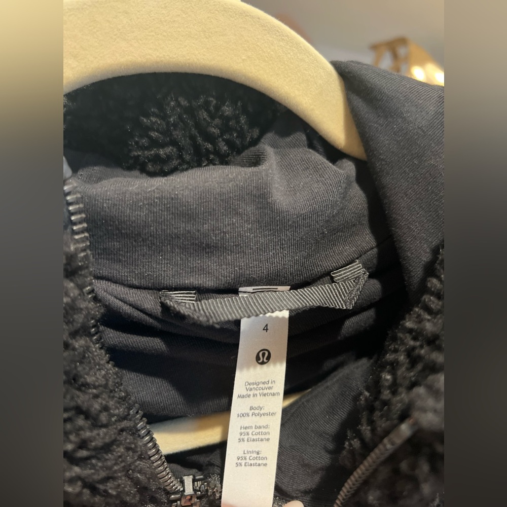 Lululemon Oh So Sherpa Half Zip sz 4 - Picture 6 of 6